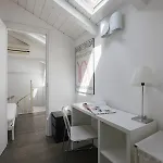 Daire Hacca Collection - Open Space In Porta Ticinese Milano