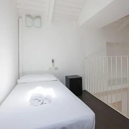 Hacca Collection - Open Space In Porta Ticinese Apartment