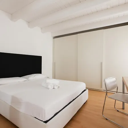 Daire Hacca Collection - Open Space In Porta Ticinese Milano